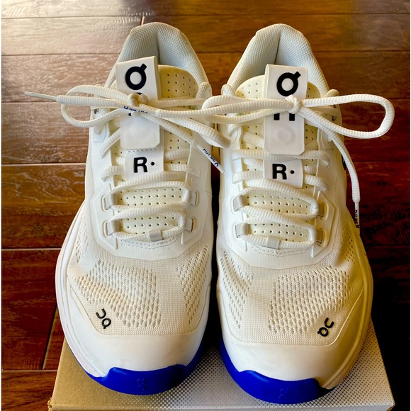 On Running Shoes On Cloud Tennis Shoes The Roger Pro Mens 5 Us